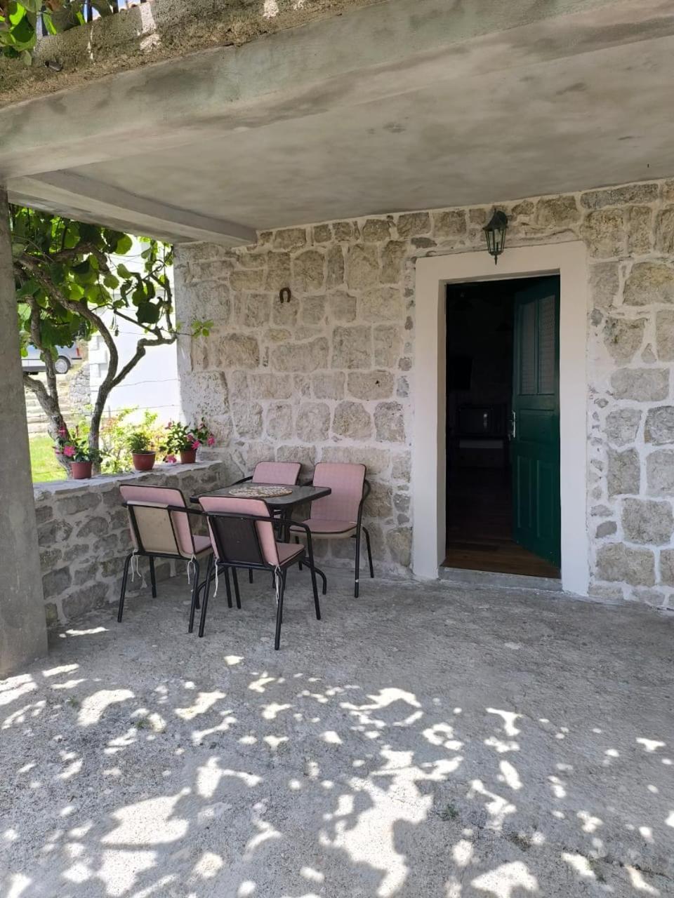 Rustic Stone House Vila Bar Exterior foto